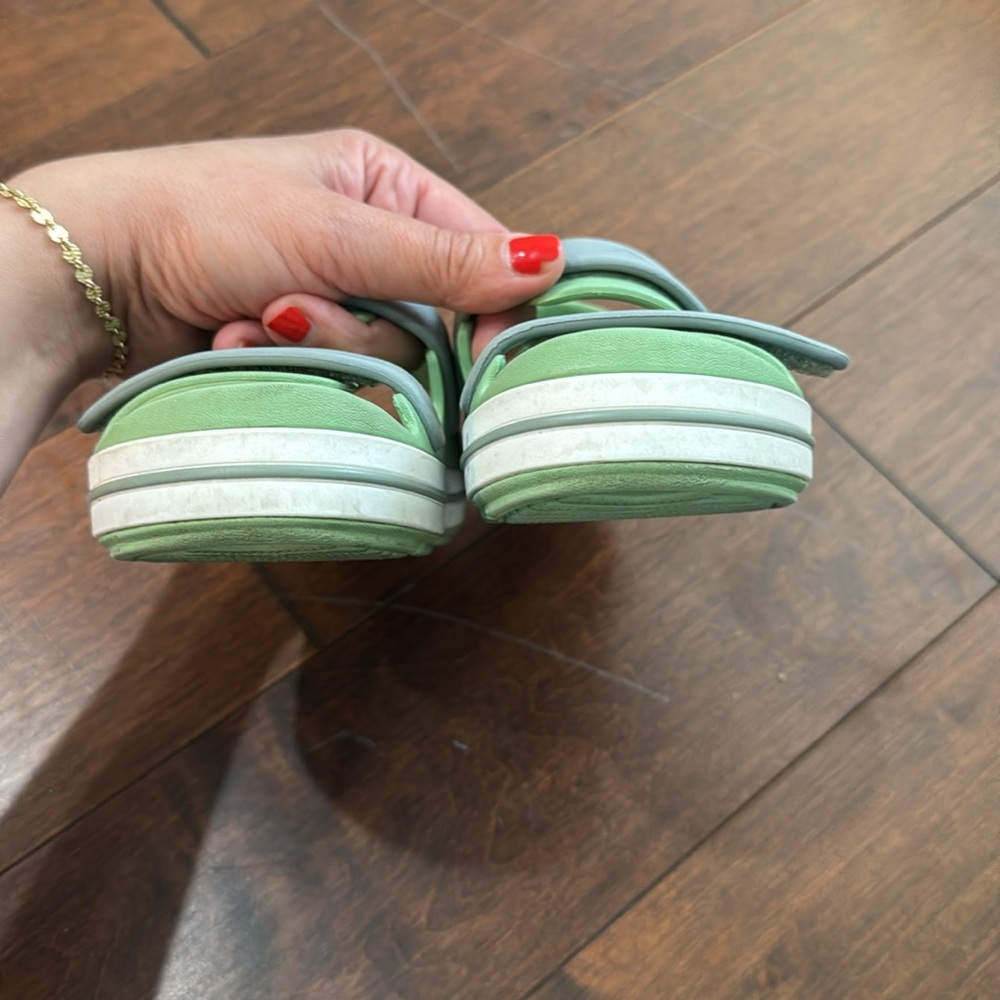 Crocs Sandals Velcro 11c - Picture 3 of 10